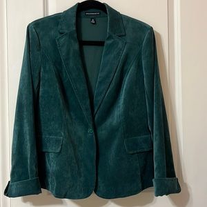 Vtg Green Corduroy Ladies jacket. Sz 12. Excellent condition and fabulous!